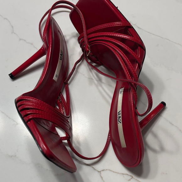 Zara Women's Bold Red Sandals - Picture 13 of 15
